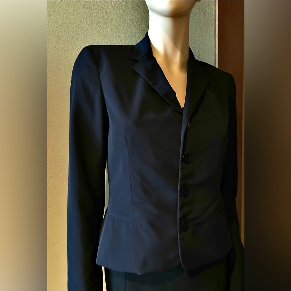 Ralph Lauren Black Label fitted very lightweight summer wool jacket. Size 6